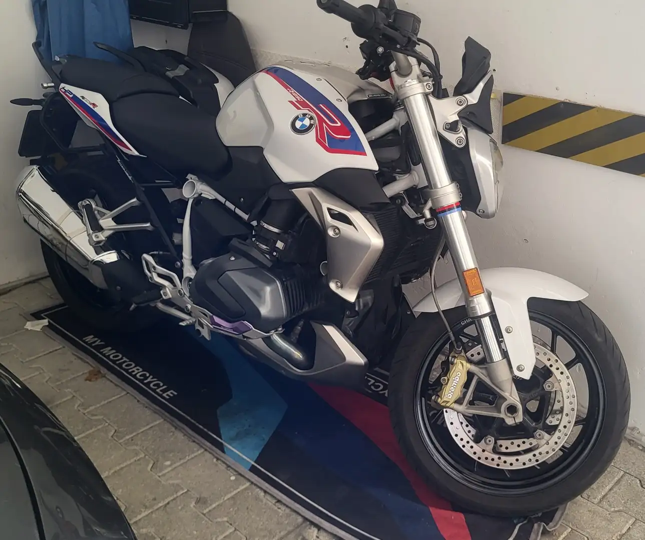 BMW R 1250 R HP Bílá - 1
