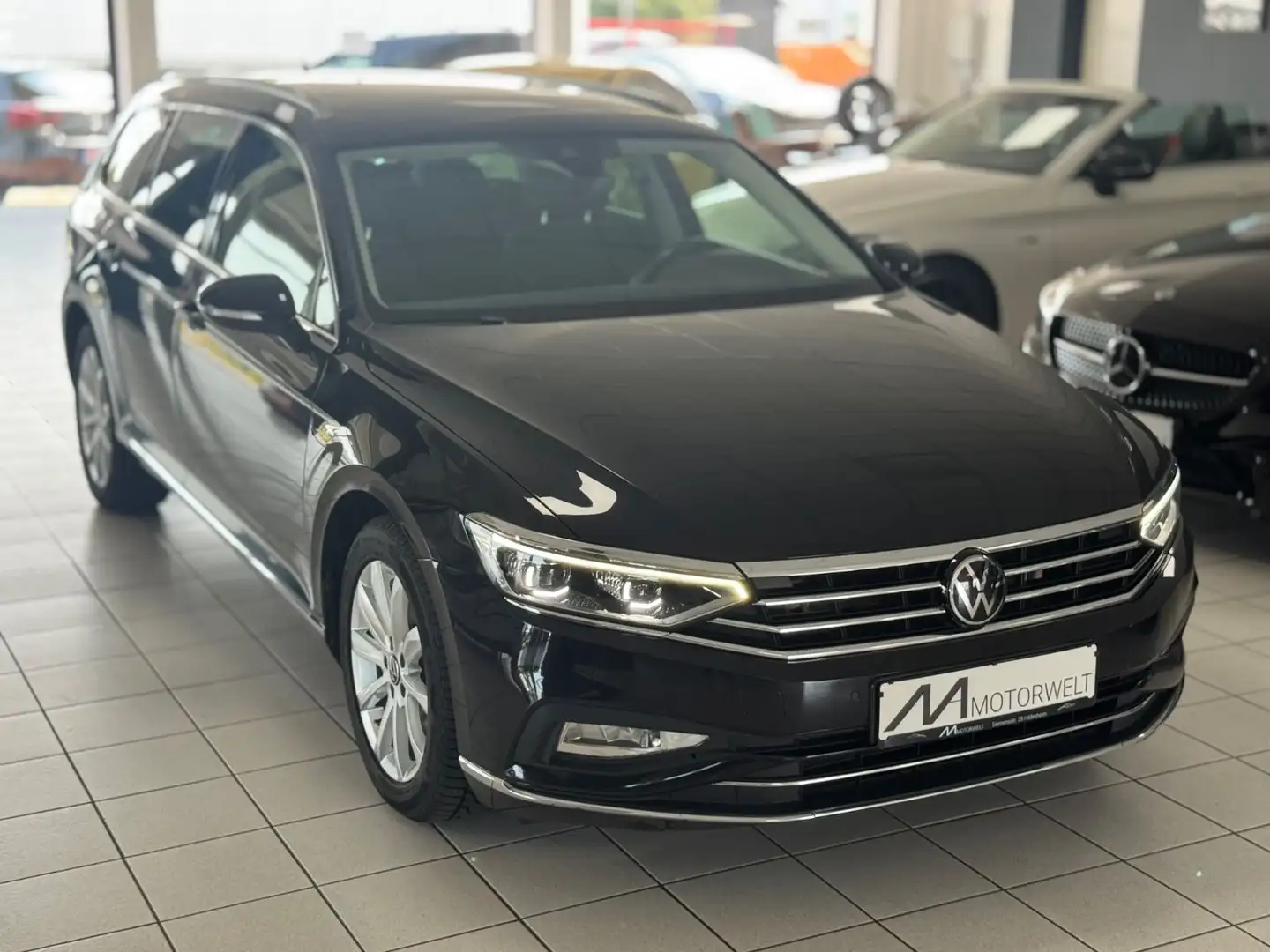 Volkswagen Passat Variant Elegance /RFK/ACC/Matrix/AHK Noir - 1
