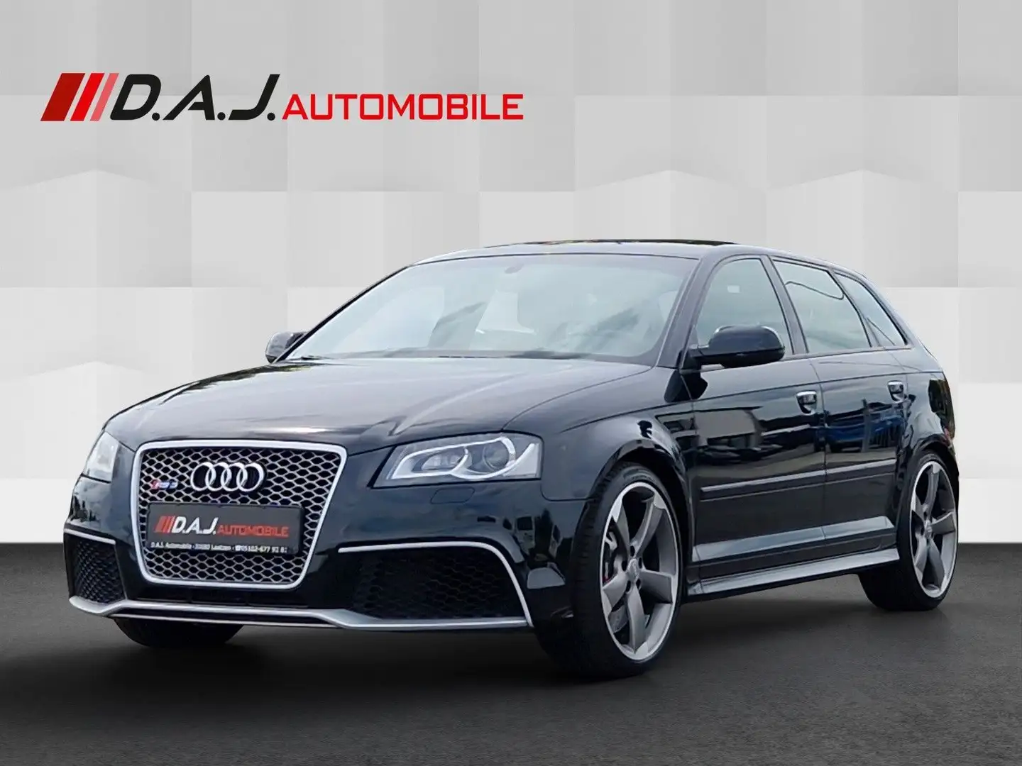 Audi RS3 Sportback 2.5 TFSI quattro S tronic / 1.Hand Schwarz - 1