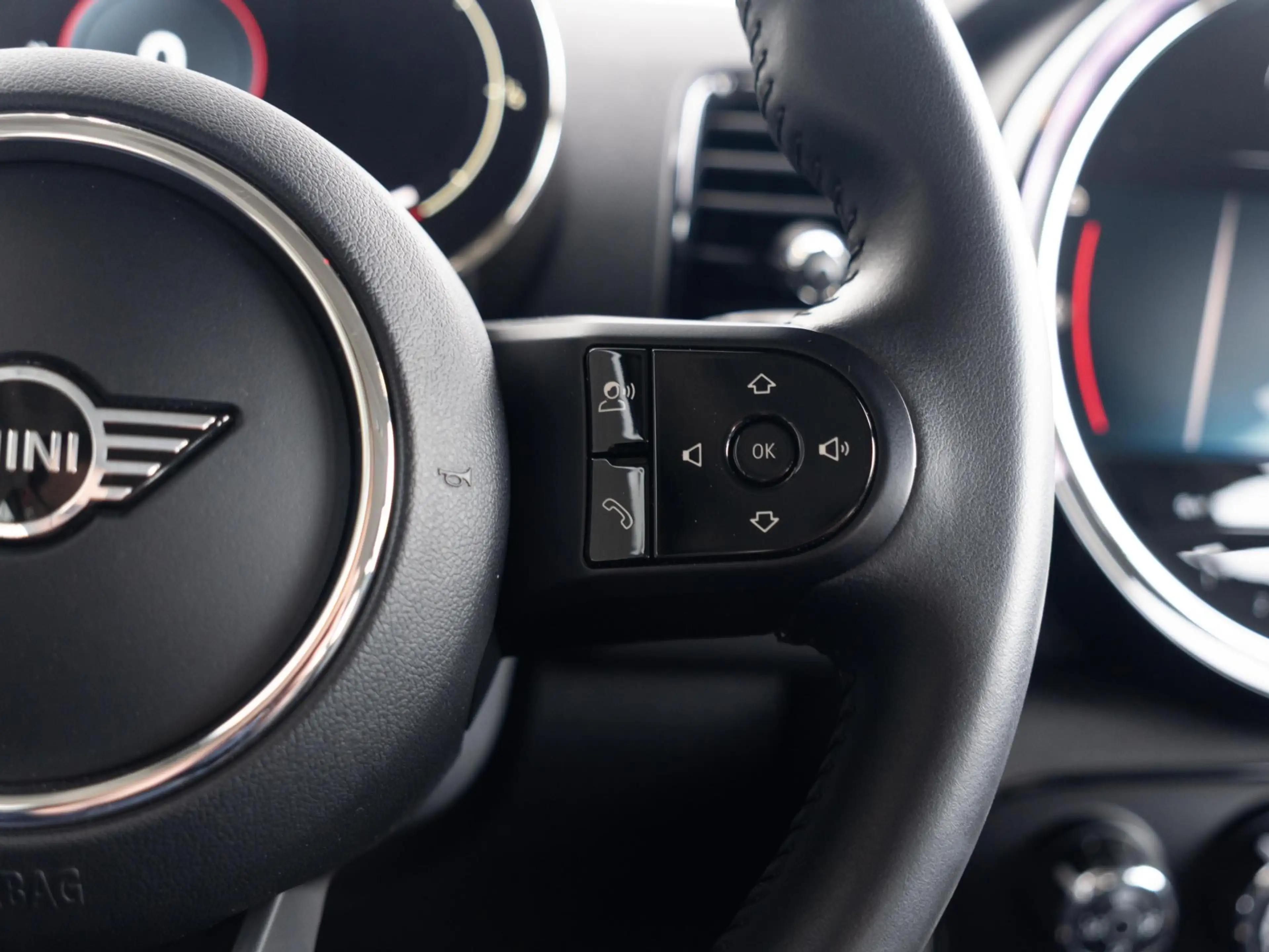 MINI One Clubman Classic + Business Edition + Apple Carplay — photo 15