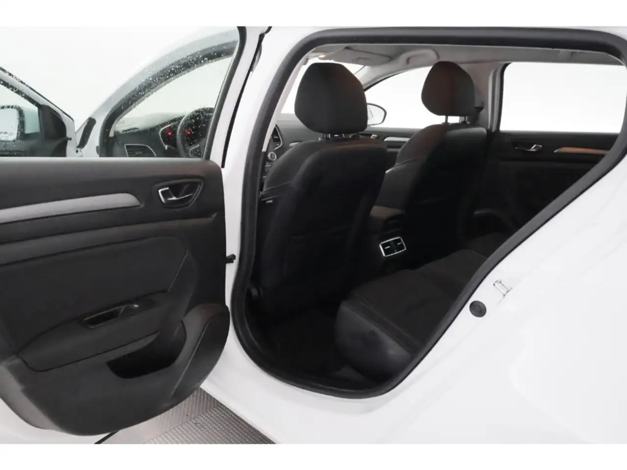 Renault Megane IV 1.3TCe Grandtour 140 Zen+LED+TEMPO+AHK 18