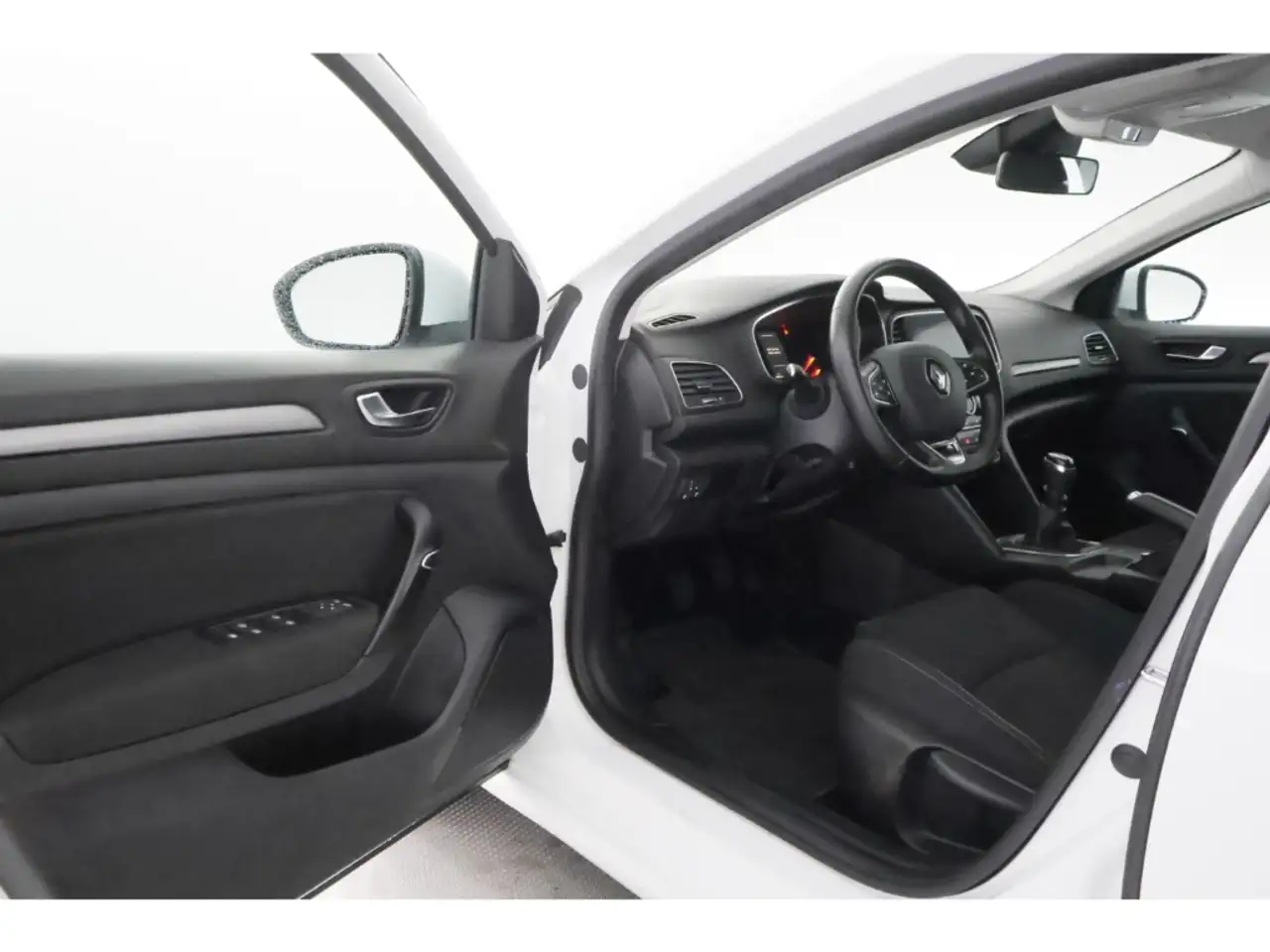 Renault Megane IV 1.3TCe Grandtour 140 Zen+LED+TEMPO+AHK 16