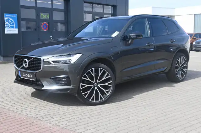 Volvo XC60 main image