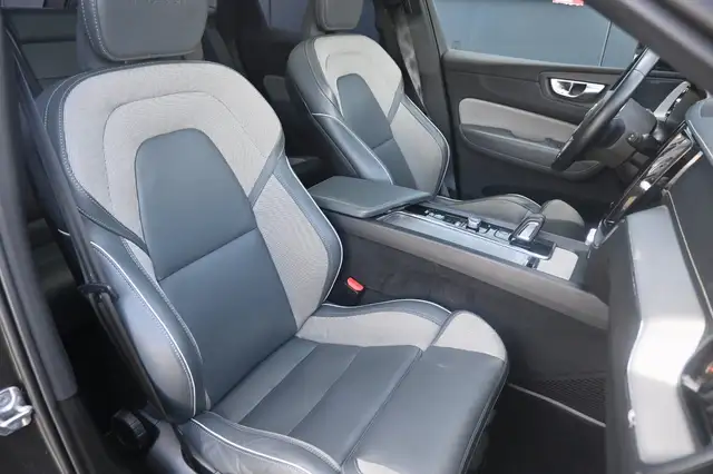 Volvo XC60 view 14