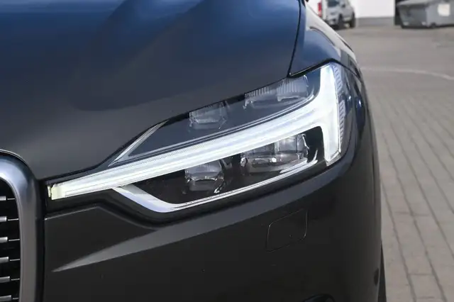 Volvo XC60 view 10
