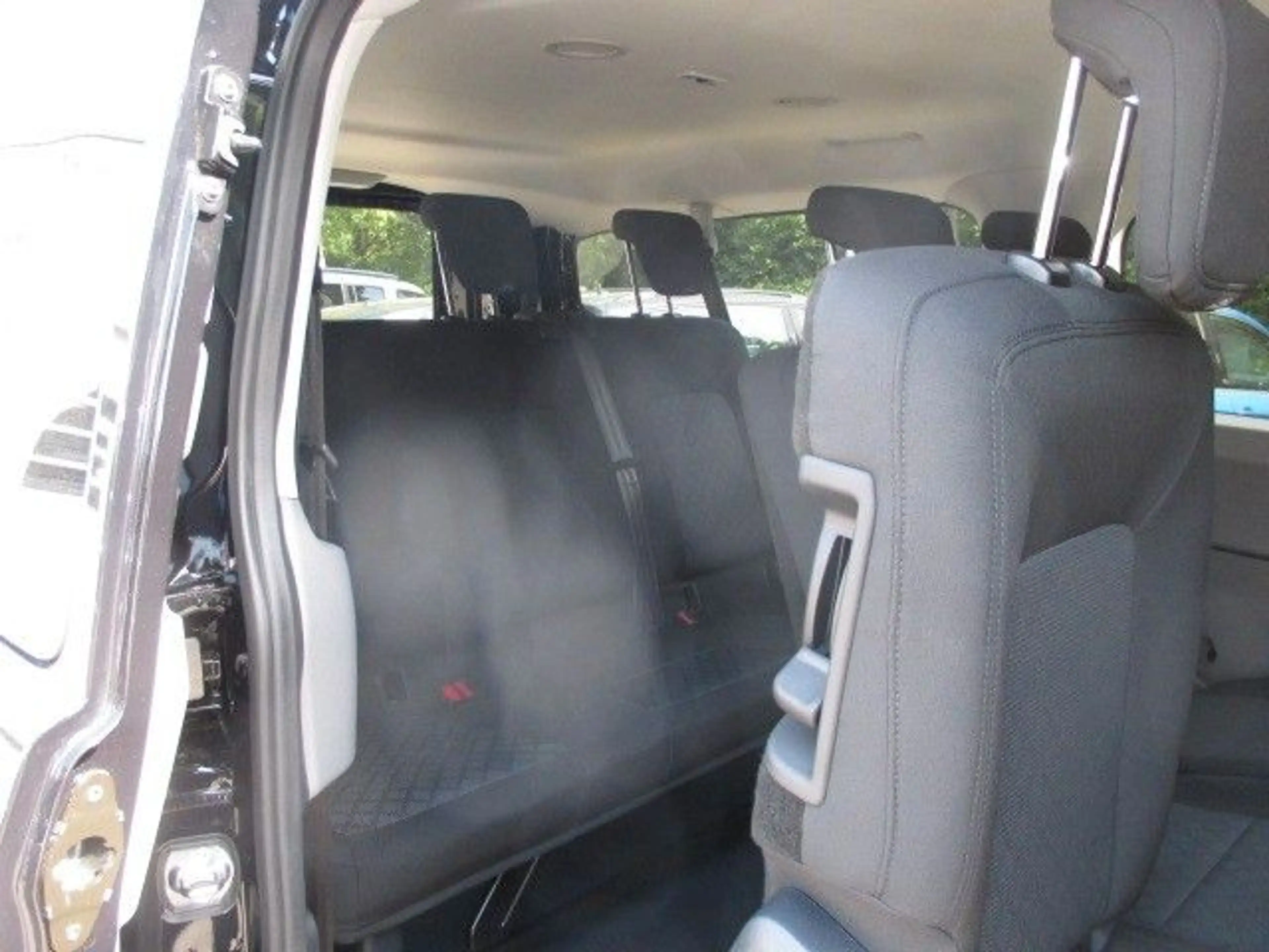 Volkswagen T7 Kombi LR 4Motion AHK+APP-Connect — photo 11