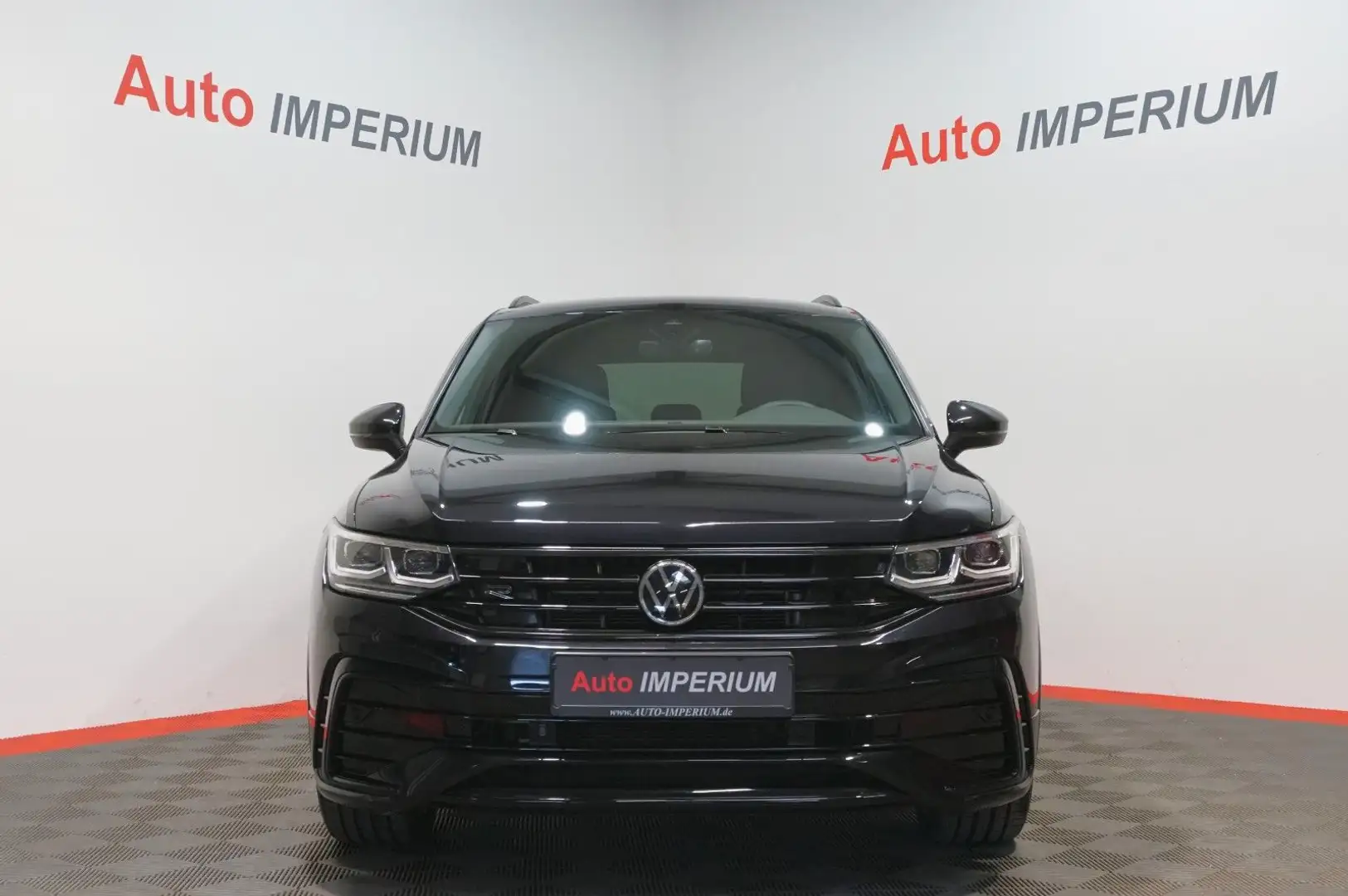 Volkswagen Tiguan R-Line 4Motion 2.0 TSI*IQ.Light*FACELIFT Schwarz - 2