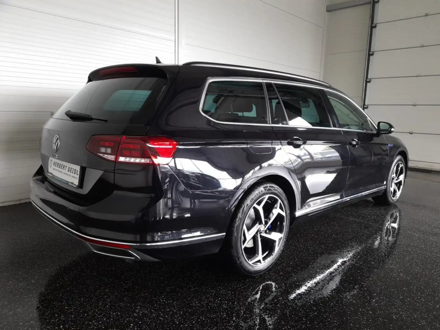 Volkswagen Passat Variant GTE PHEV DSG *18 ZOLL / VIRTUELL / HEAD-UP / LED MIT FERNLICHTASSIST / NAVI / ACC / SPORTMASSAGESITZ* Schwarz - 2