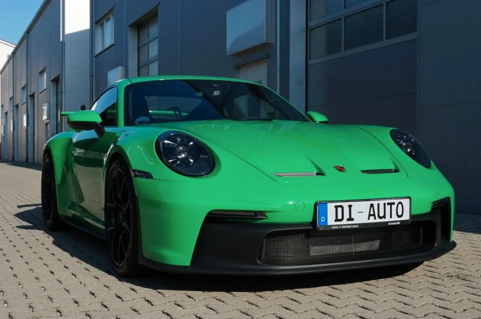 Porsche 992 911 GT3 / free config / delivery 5 months Schwarz - 2
