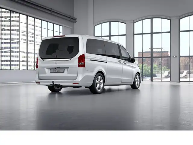 Mercedes-Benz V-Class view 4