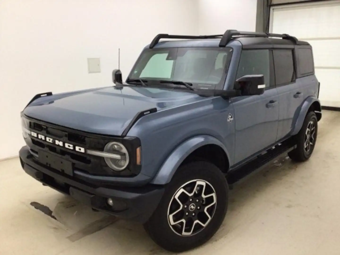 Ford Bronco TG1 Outer Banks 4x4 2.7 EcoBoost EU6d Šedá - 1