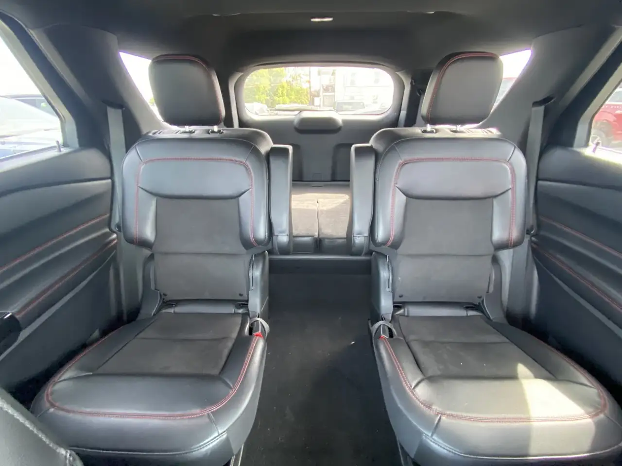 Ford Explorer photo Ford Explorer