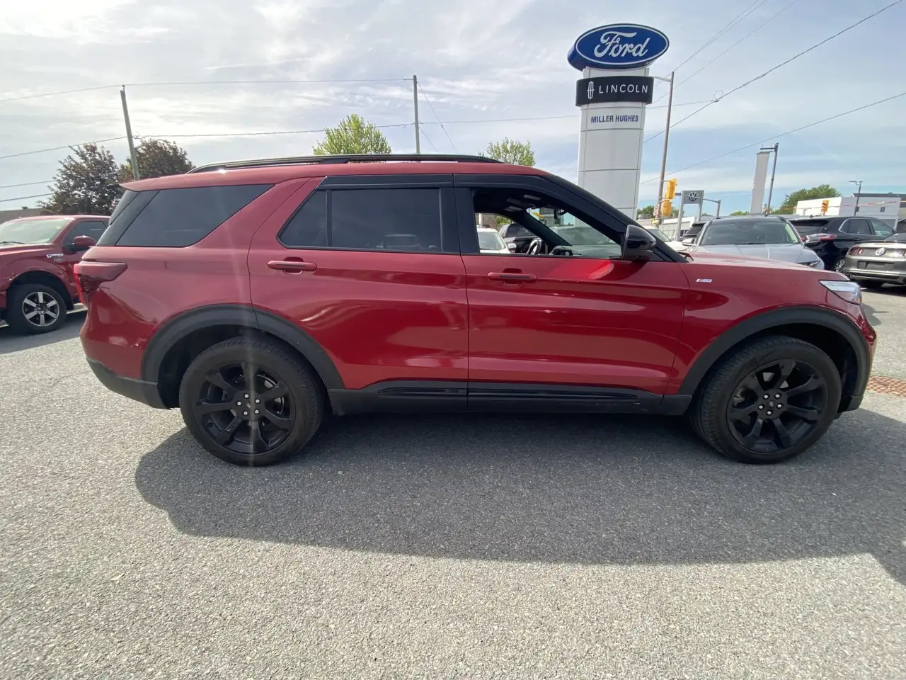 Ford Explorer photo Ford Explorer