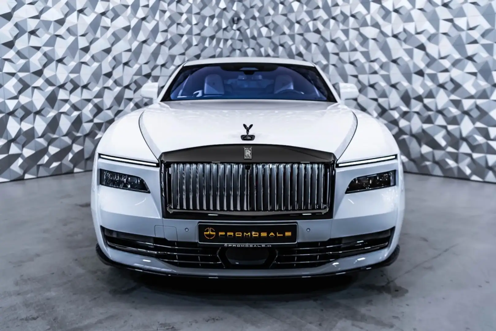 Rolls-Royce Spectre Black Badge Weiß - 2