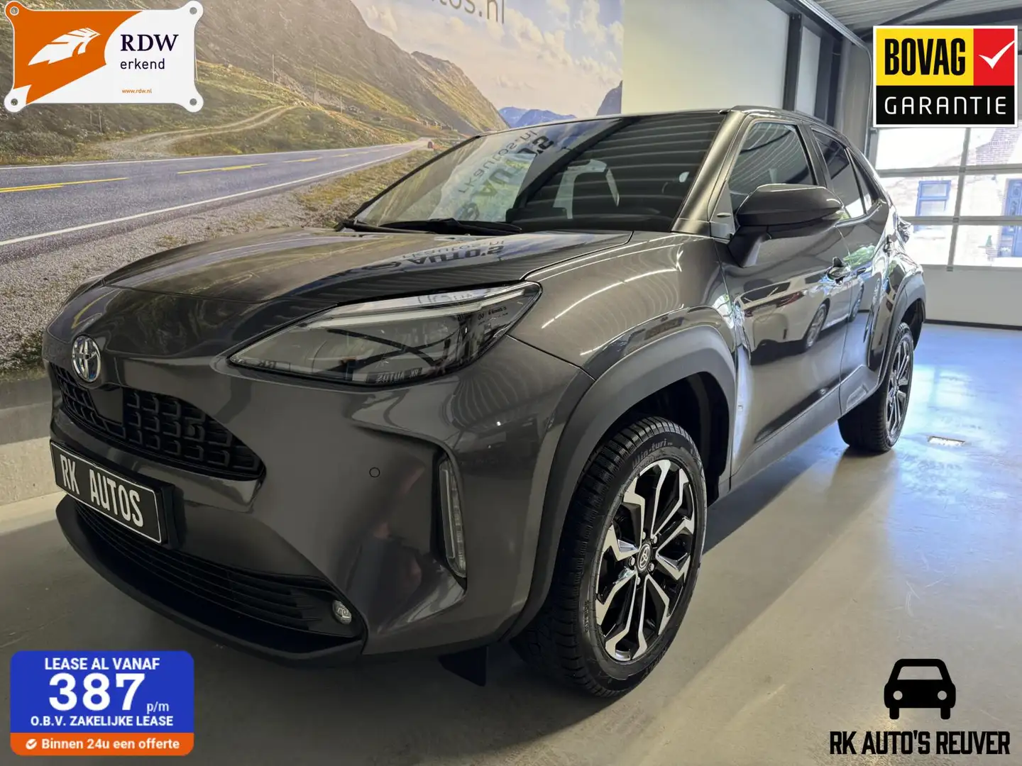 Toyota Yaris Cross 1.5 Hybrid Dynamic /Stoel-Stuurverwarming Grijs - 1