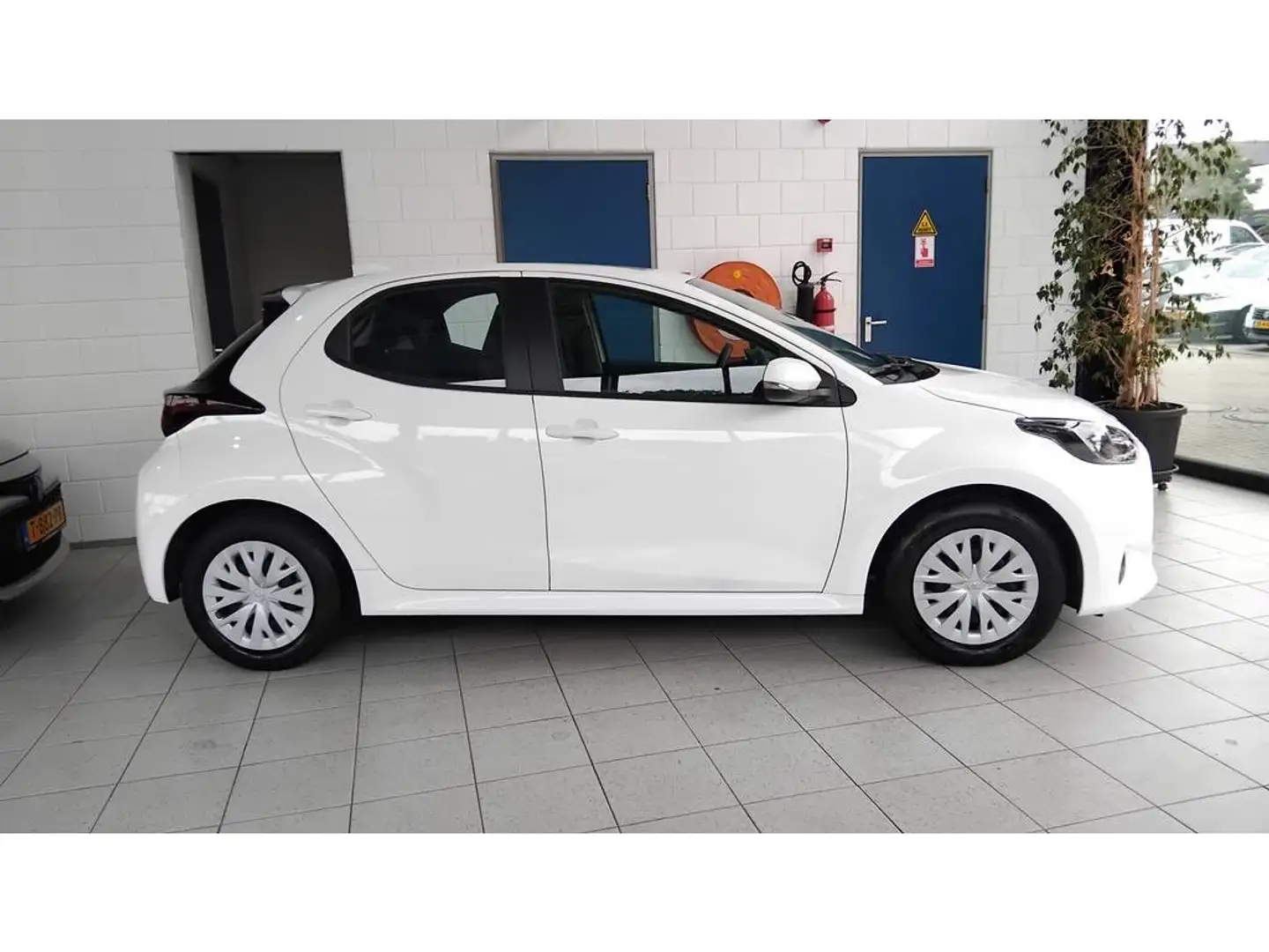 Toyota Yaris 1.5 Hybrid Active Apple-carplay stoelverw Wit - 2
