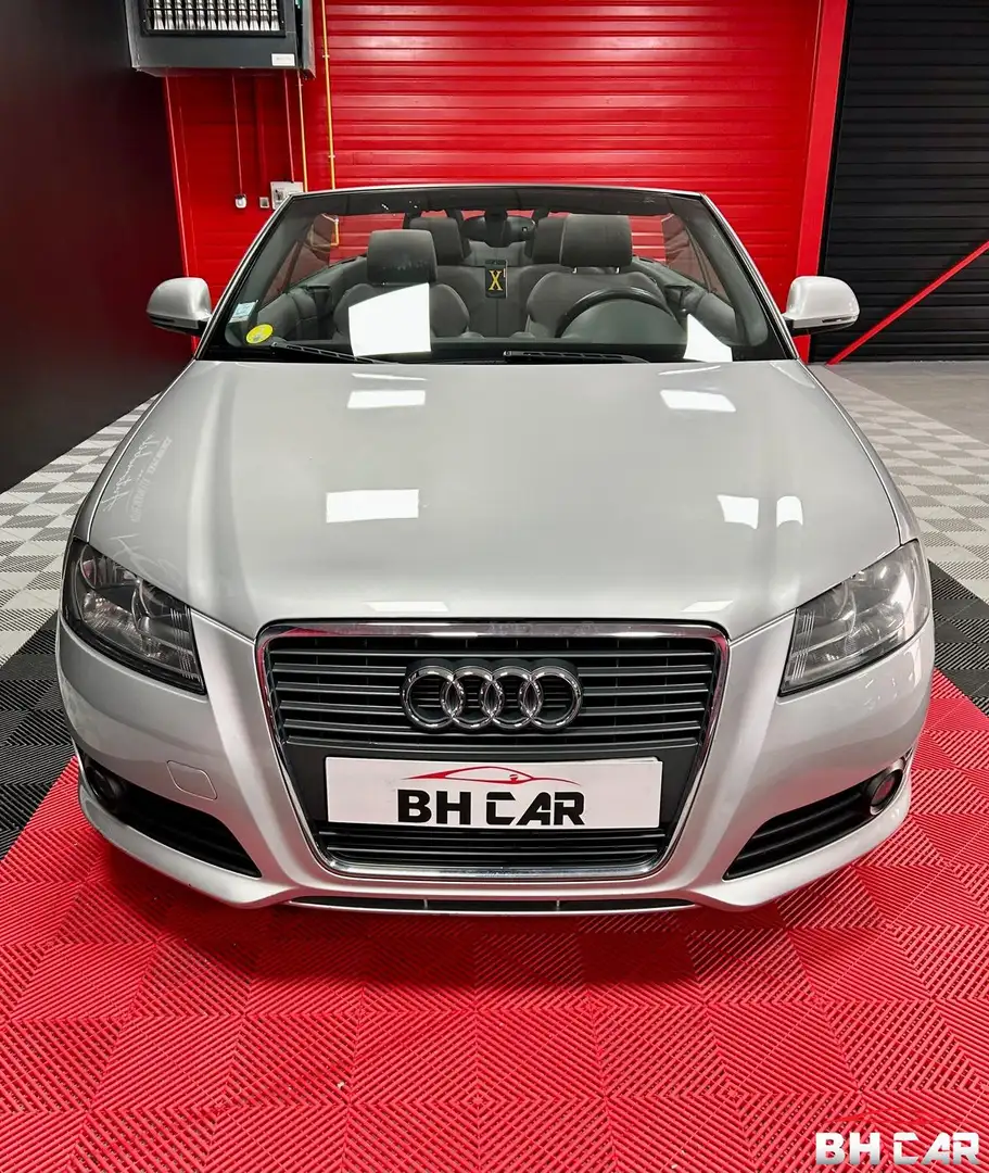 Audi A3 Série 2 Cabriolet 1.8 TFSi 16V 160 cv Šedá - 2