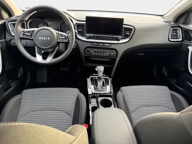 Kia Ceed view 9