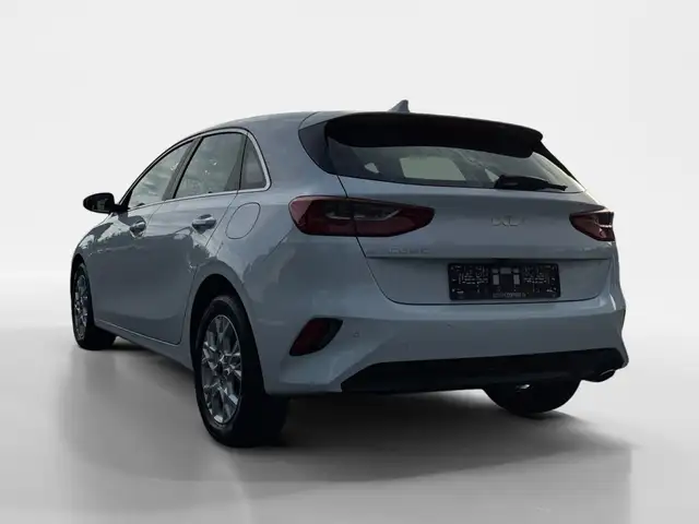 Kia Ceed view 4