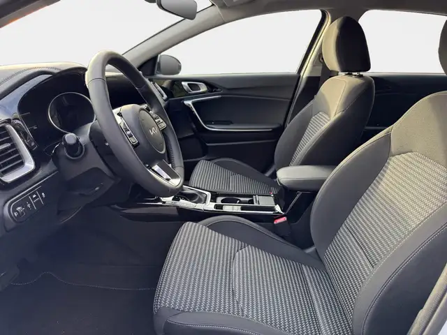 Kia Ceed view 8