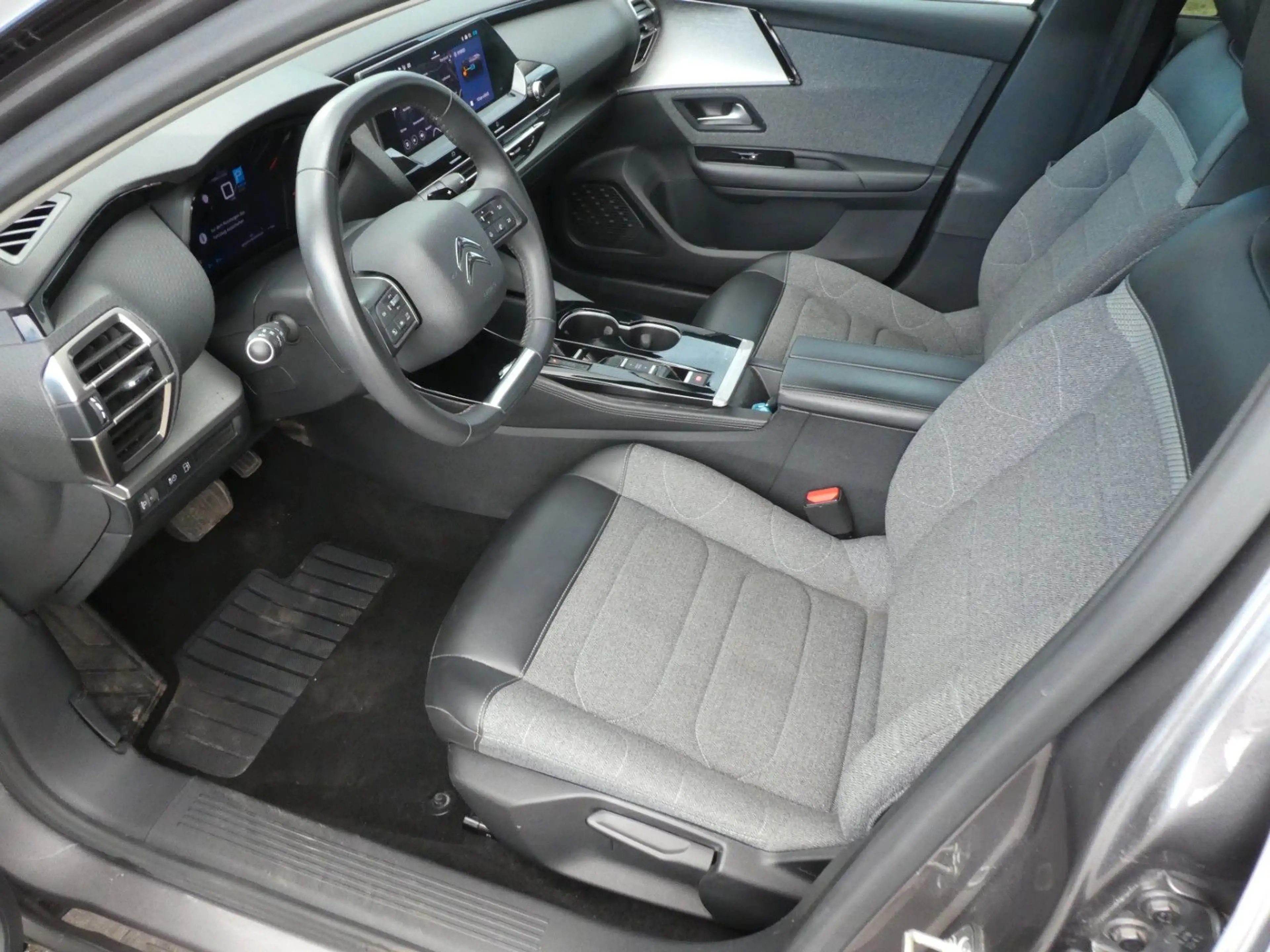 Citroen C5 X Hybrid 225 Feel Pack, Klima, SHZ, Kamera — photo 9
