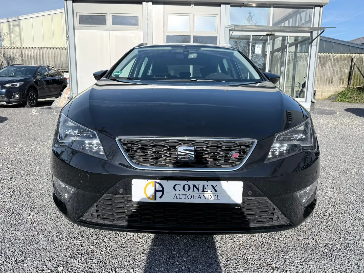 SEAT Leon ST FR 1.4 TSI ACT DSG *NAVI*LED*PDC*SHZ*AW* Schwarz - 2