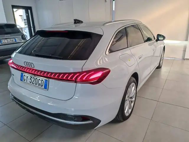 Audi A5 view 6