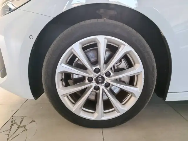 Audi A5 view 4