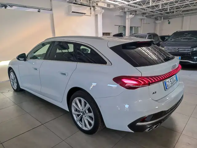 Audi A5 view 5