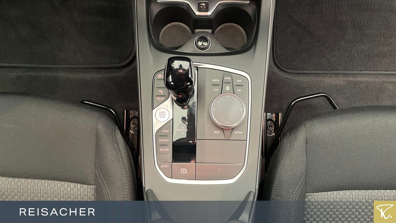 BMW 118 i A Advantage,LCProf,LED,Tempomat,DAB,17" — photo 11