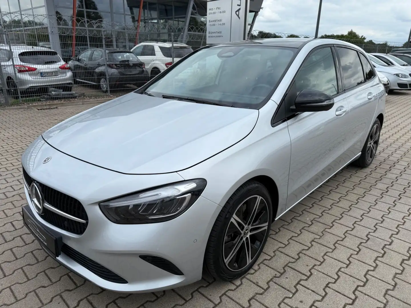 Mercedes-Benz B 250 B -Klasse B 250 4Matic Silber - 1