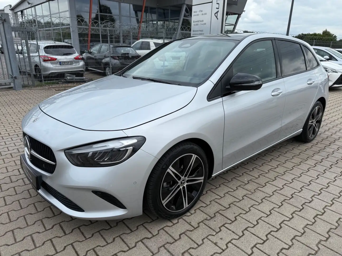 Mercedes-Benz B 250 B -Klasse B 250 4Matic Silber - 2