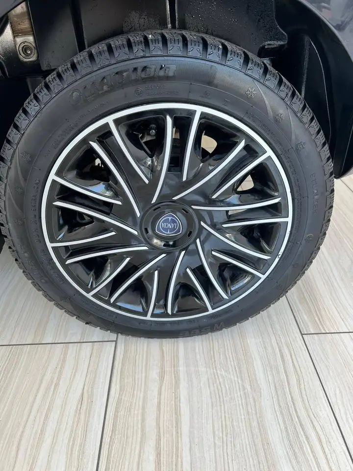 Lancia Ypsilon 2022 — фото 13