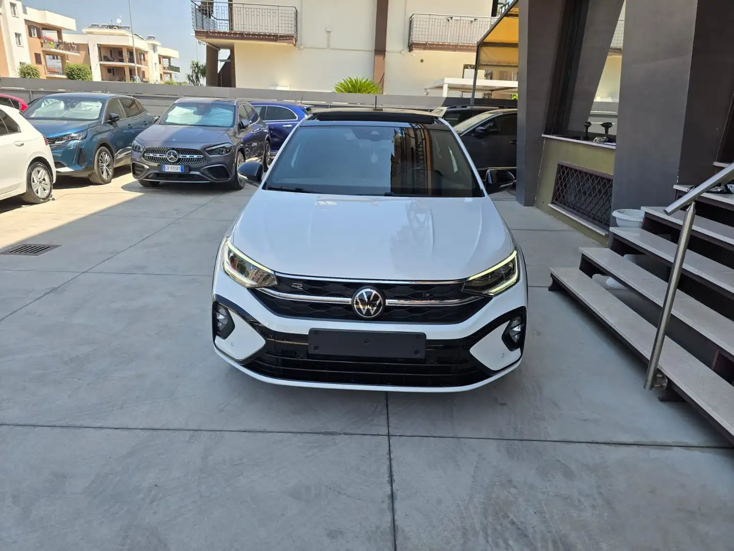 Volkswagen Taigo Taigo 1.0 tsi R-Line 110cv - 2