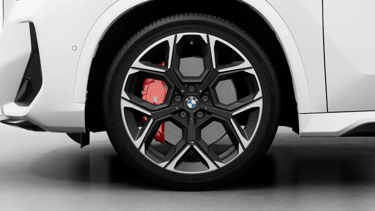 BMW X1 снимка BMW X1