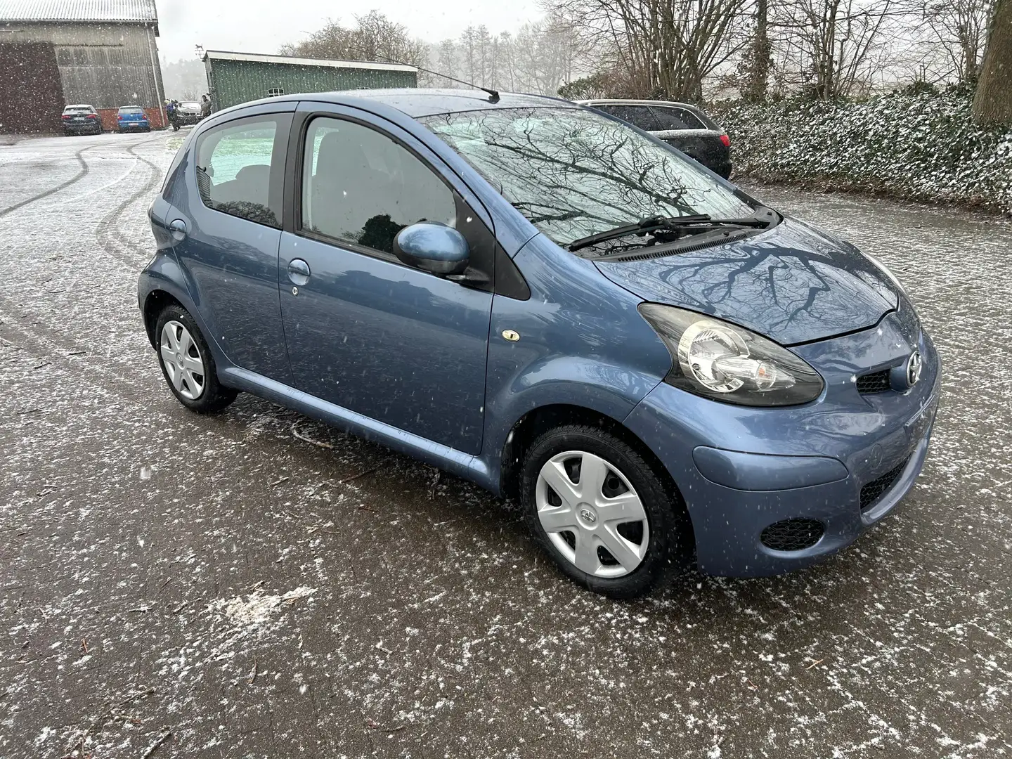 Toyota Aygo Cool Blau - 2