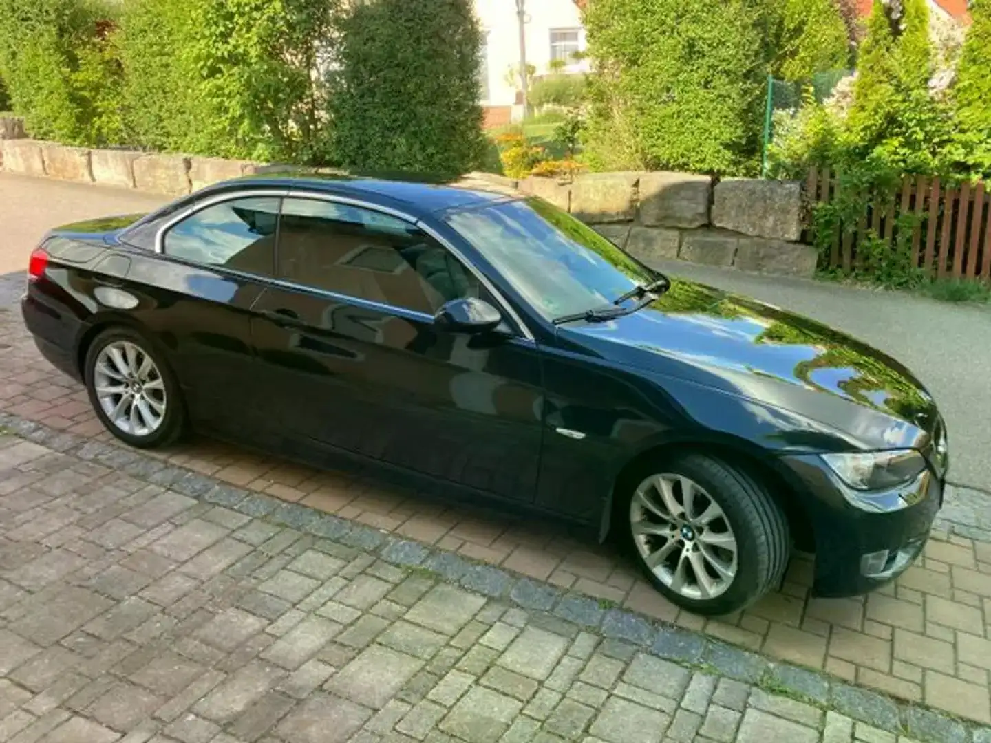 BMW 320 320d DPF Cabrio Schwarz - 2