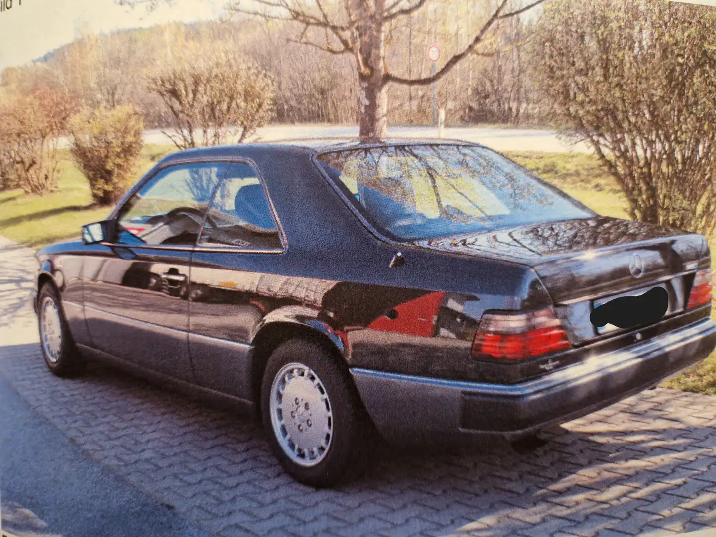 Mercedes-Benz Baureihe 124 CE-Klasse 300 CE-24 Negro - 1
