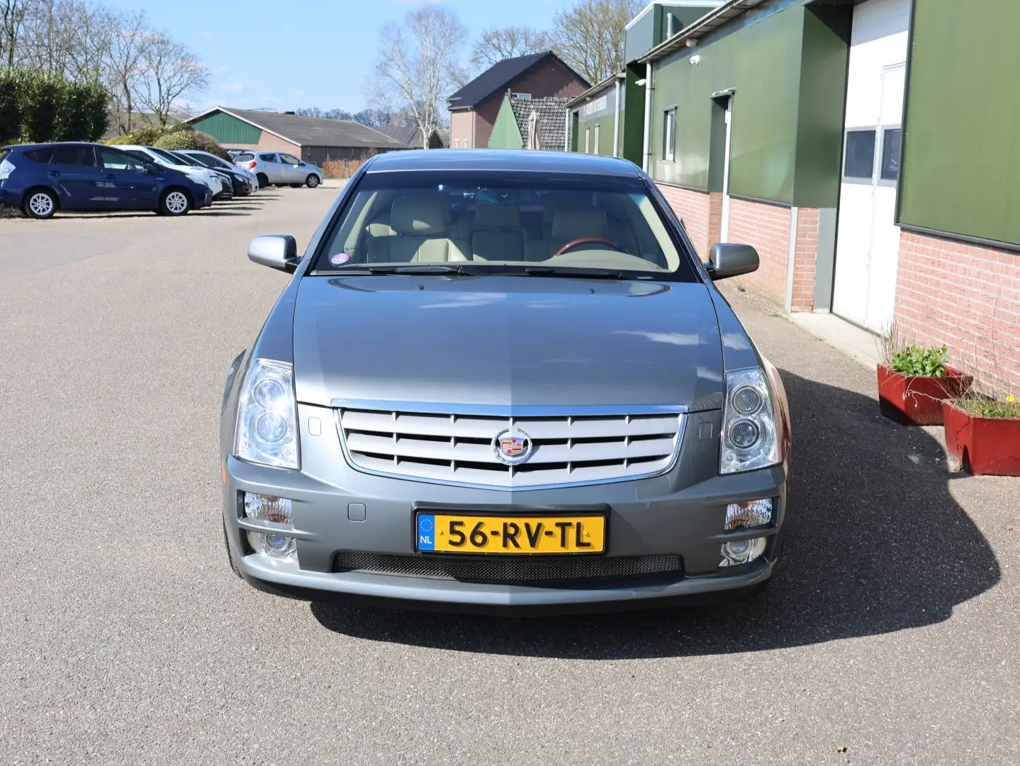 Cadillac STS 4.6 V8 Launch Edition, NL auto, Boekjes, LPG G3, W Gri - 2
