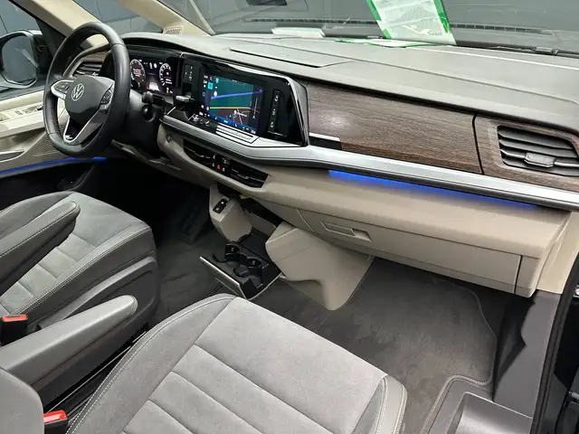Volkswagen Multivan view 12