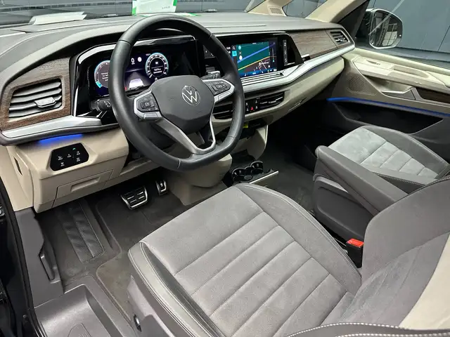 Volkswagen Multivan view 16