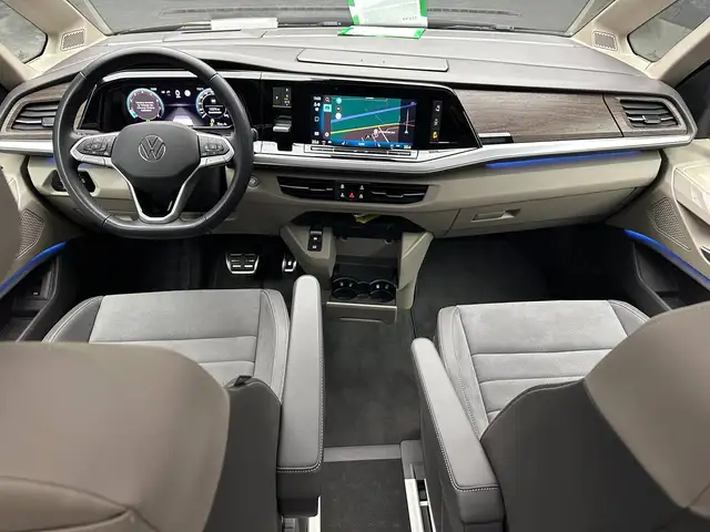Volkswagen Multivan view 13