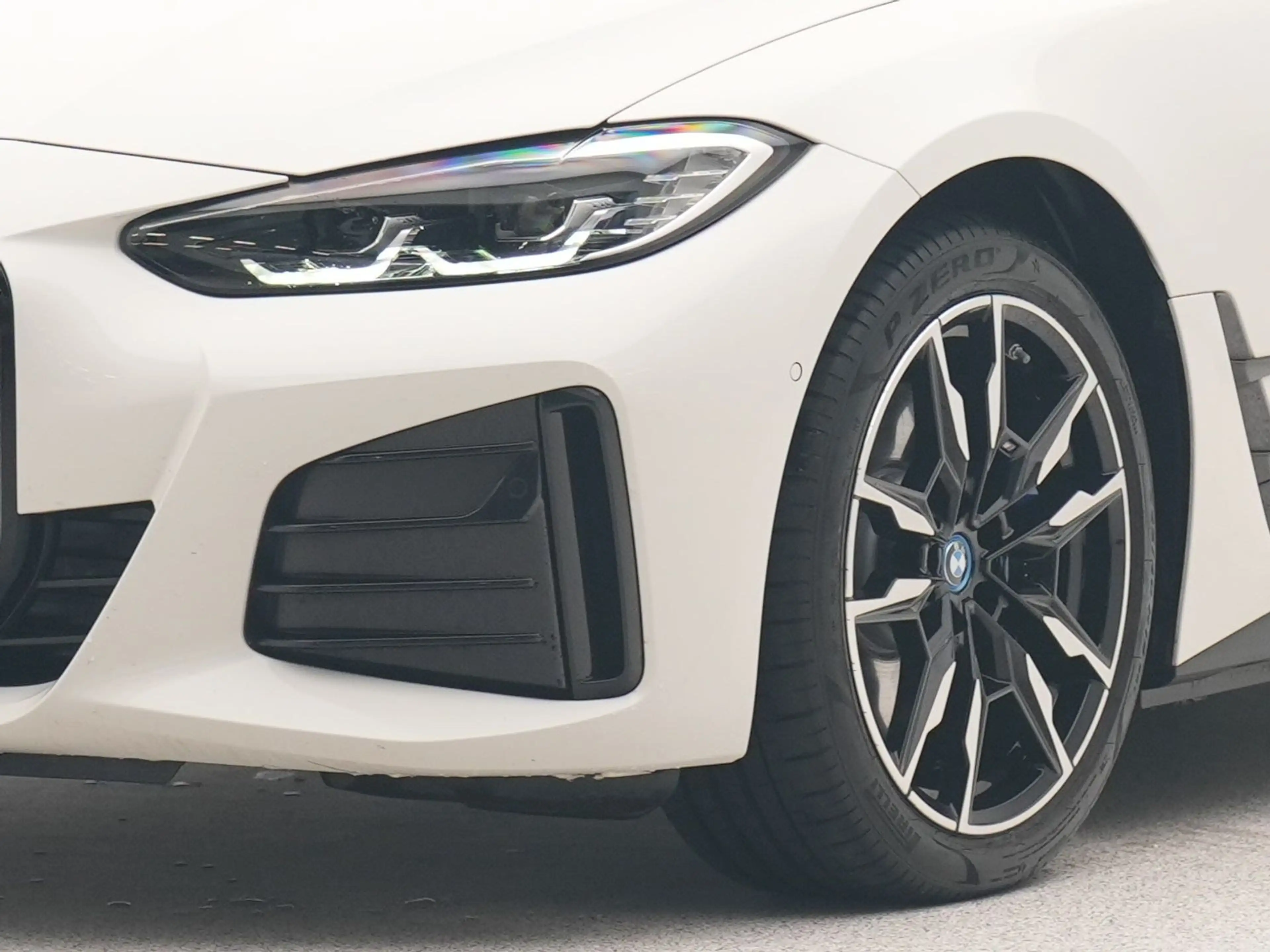 BMW i4 M50 High Executive 84 kWh — photo 11