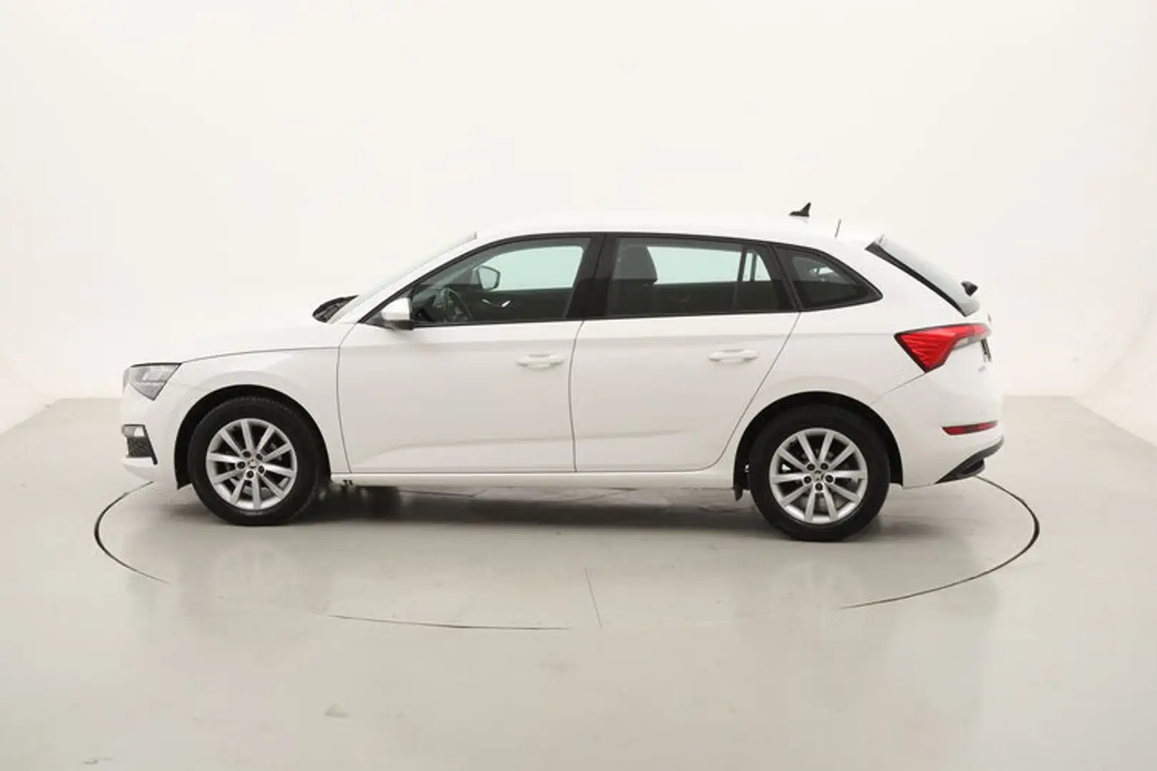 Skoda Scala Ambition 1.0 Benzina 95CV Blanc - 2