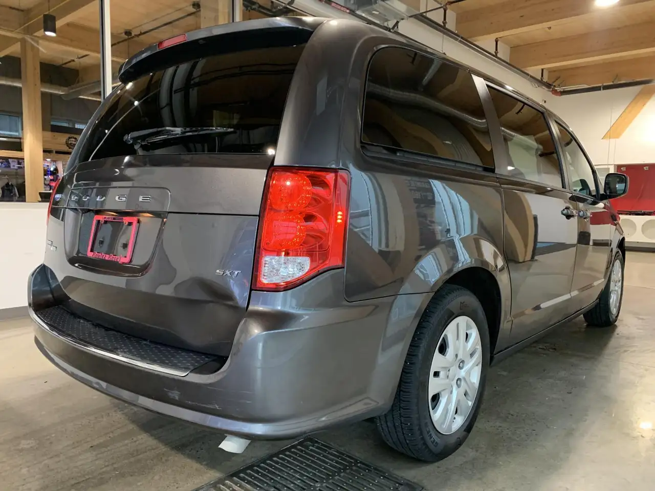 Dodge Grand Caravan снимка Dodge Grand Caravan