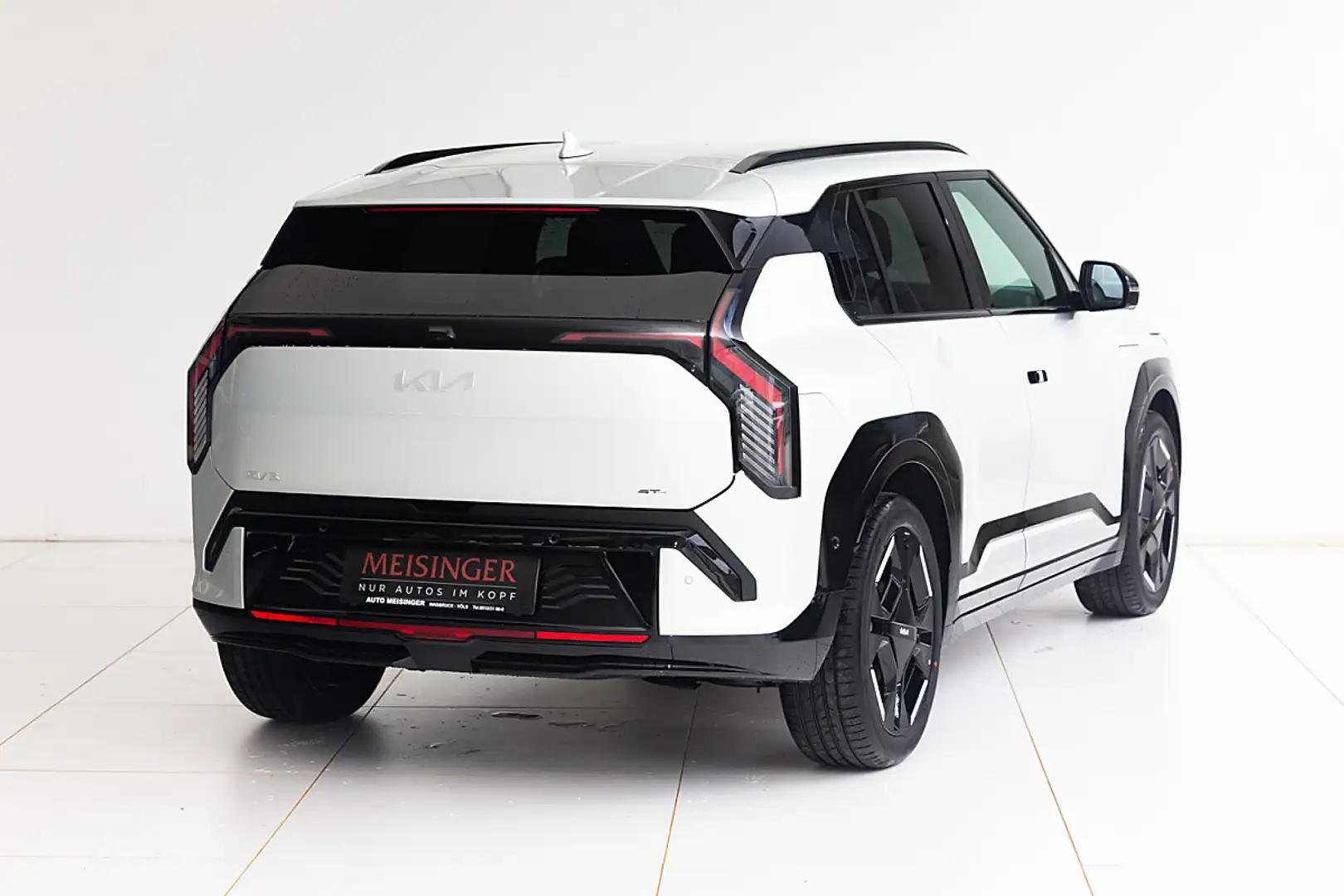 Kia EV3 FWD 81,4kWh Long Range GT-Line Silber - 2