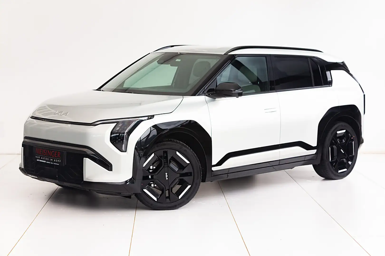Kia EV3 FWD 81,4kWh Long Range GT-Line Silber - 1