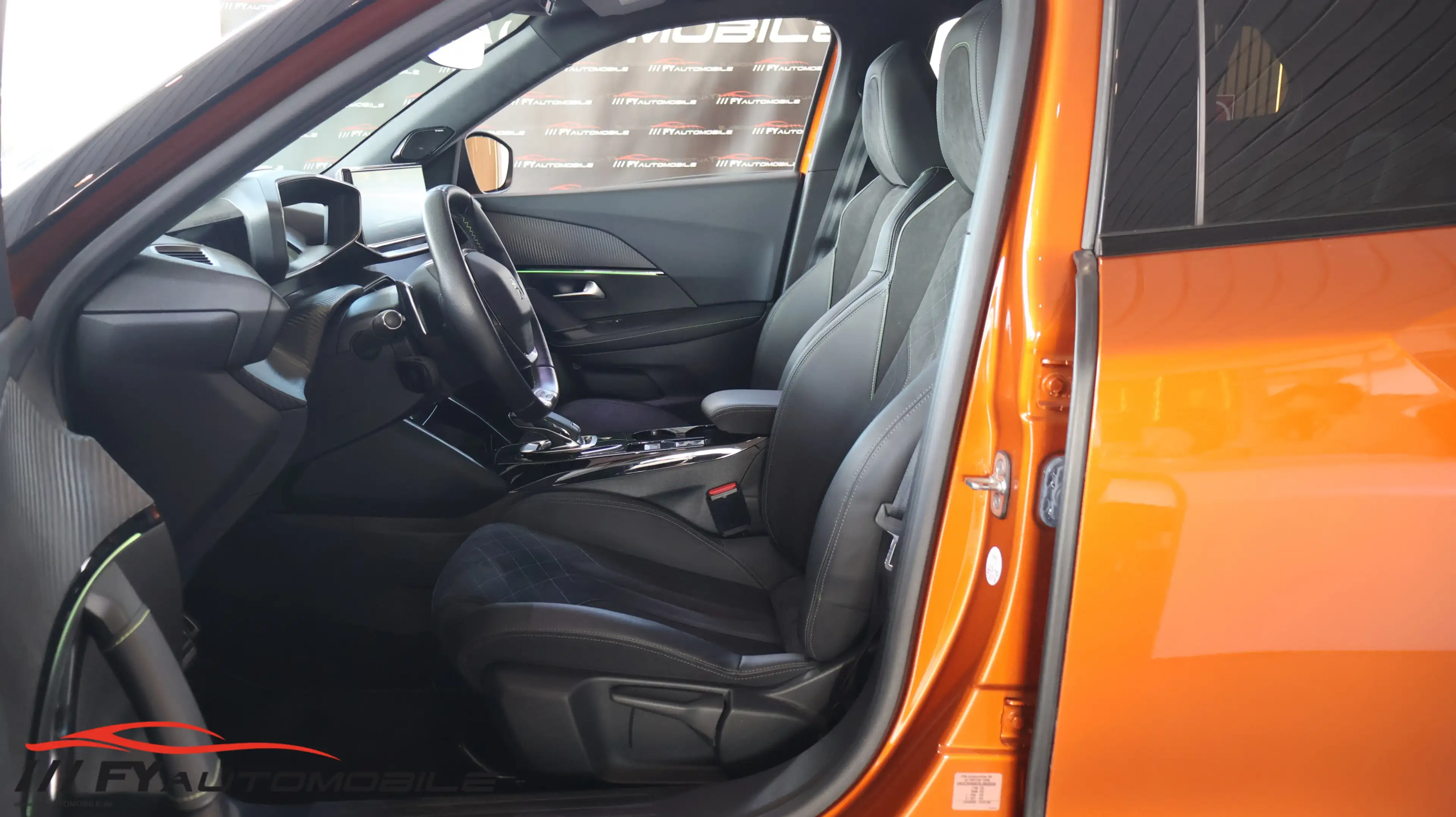 Peugeot 2008 GT * Kam* LED* ACC* NAV* Virtual Cockpit* — photo 13