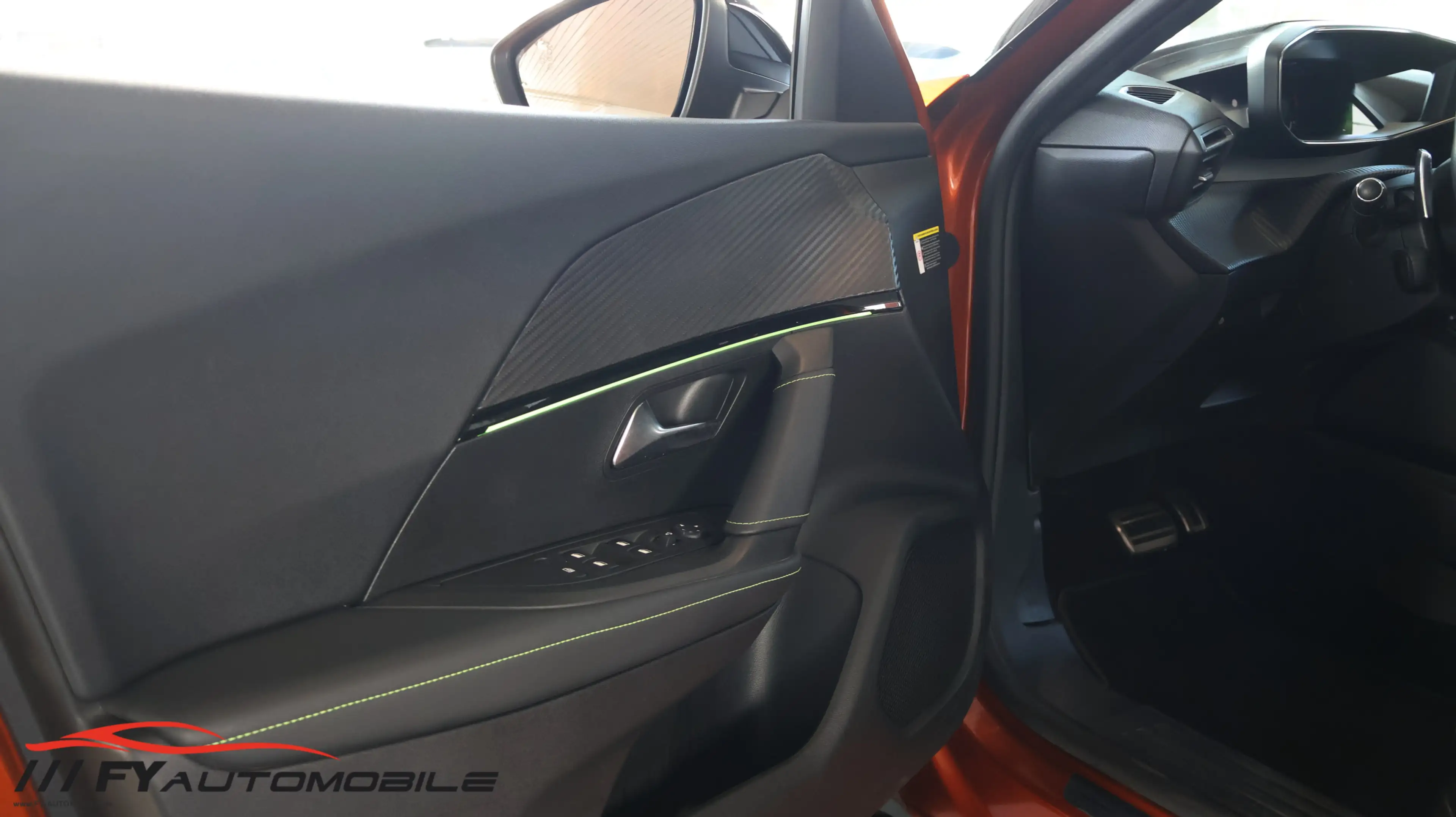 Peugeot 2008 GT * Kam* LED* ACC* NAV* Virtual Cockpit* — photo 12