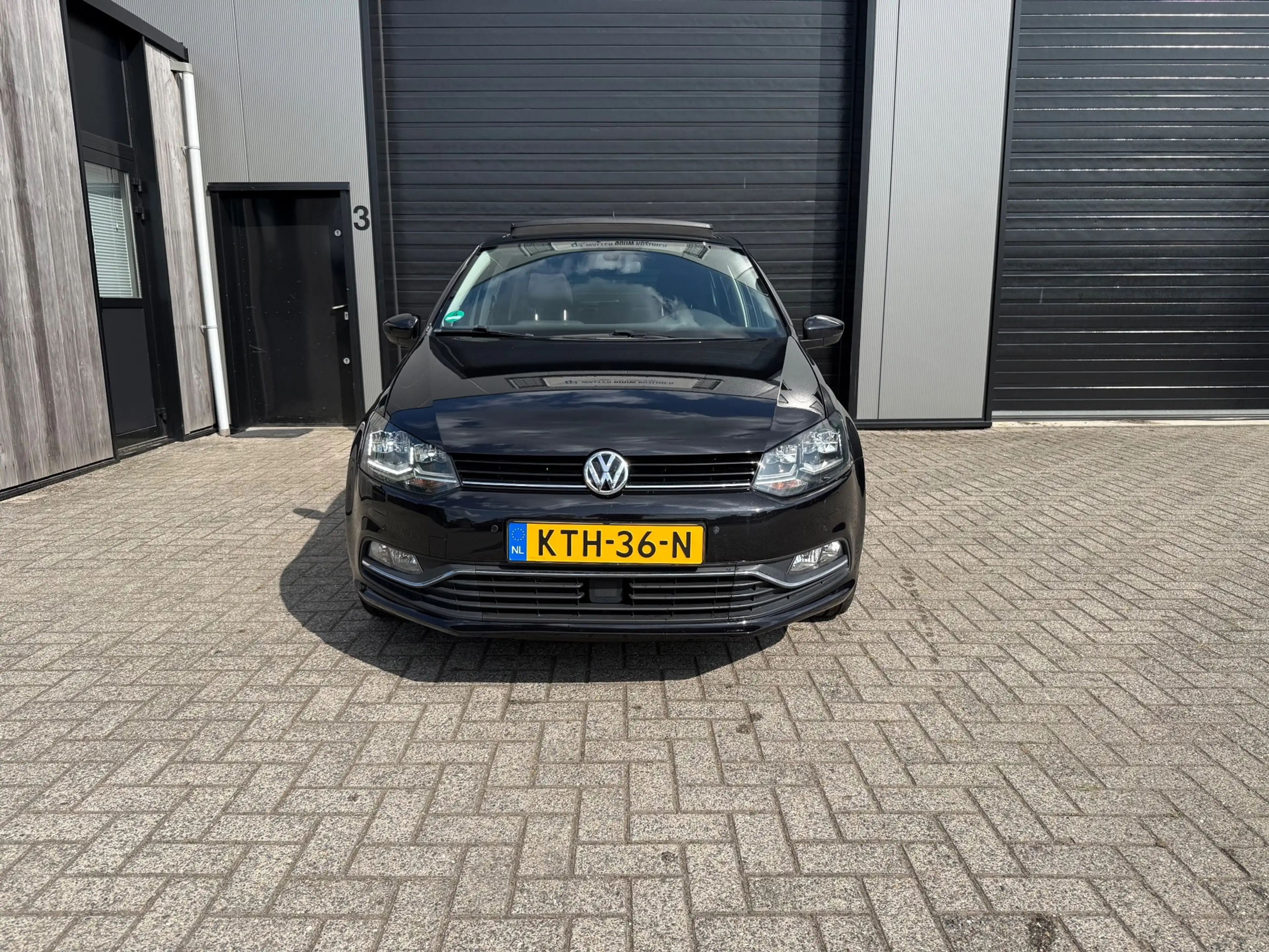 Volkswagen Polo 1.2 TSI BlueMotion R-Line Edition|1E EIG|PANO|LED| — photo 2